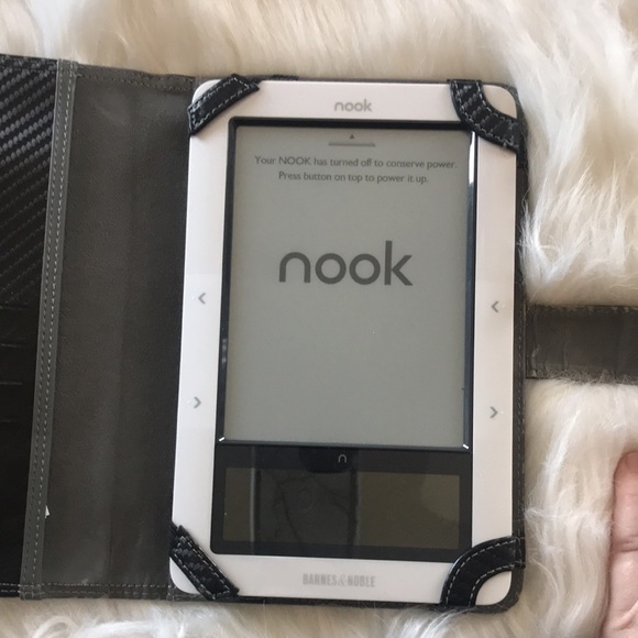 Barnes & Noble | Nook Wifi E-Reader - Picture 10 of 12